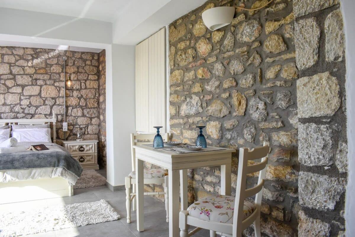 KitriaíCoastal Stone Hideaway With Stunning Scenery别墅 外观 照片